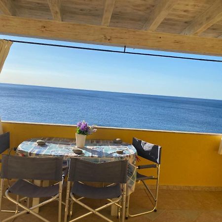 La Casa Gialla Cala Gonone Exterior foto