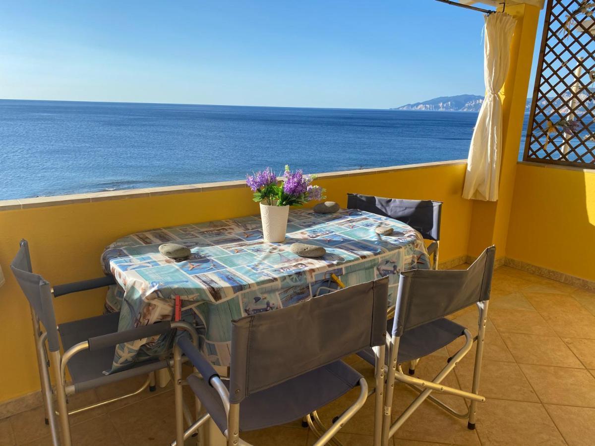 La Casa Gialla Cala Gonone Exterior foto